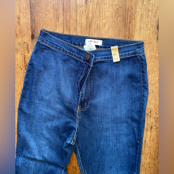 Vibrant Flare Jeans - Picture 2 of 5